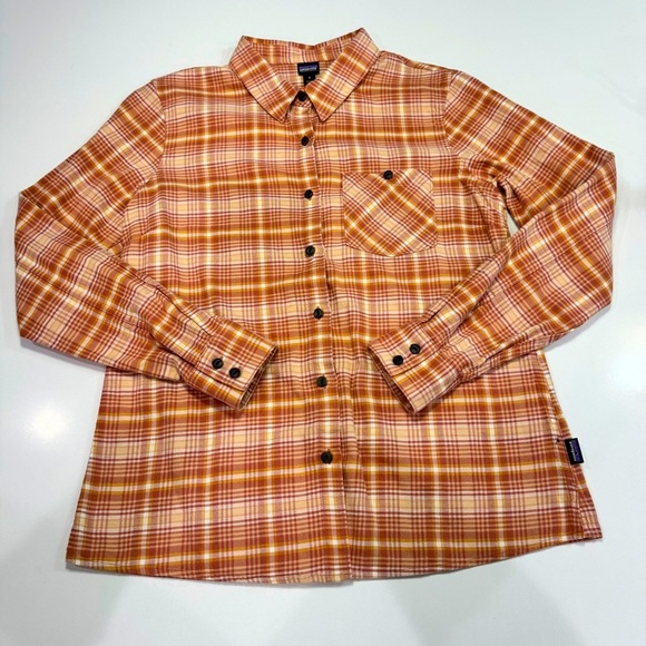 Patagonia Tops - Women’s Patagonia Organic Cotton Long Sleeved Flannel Shirt Size 8 Small